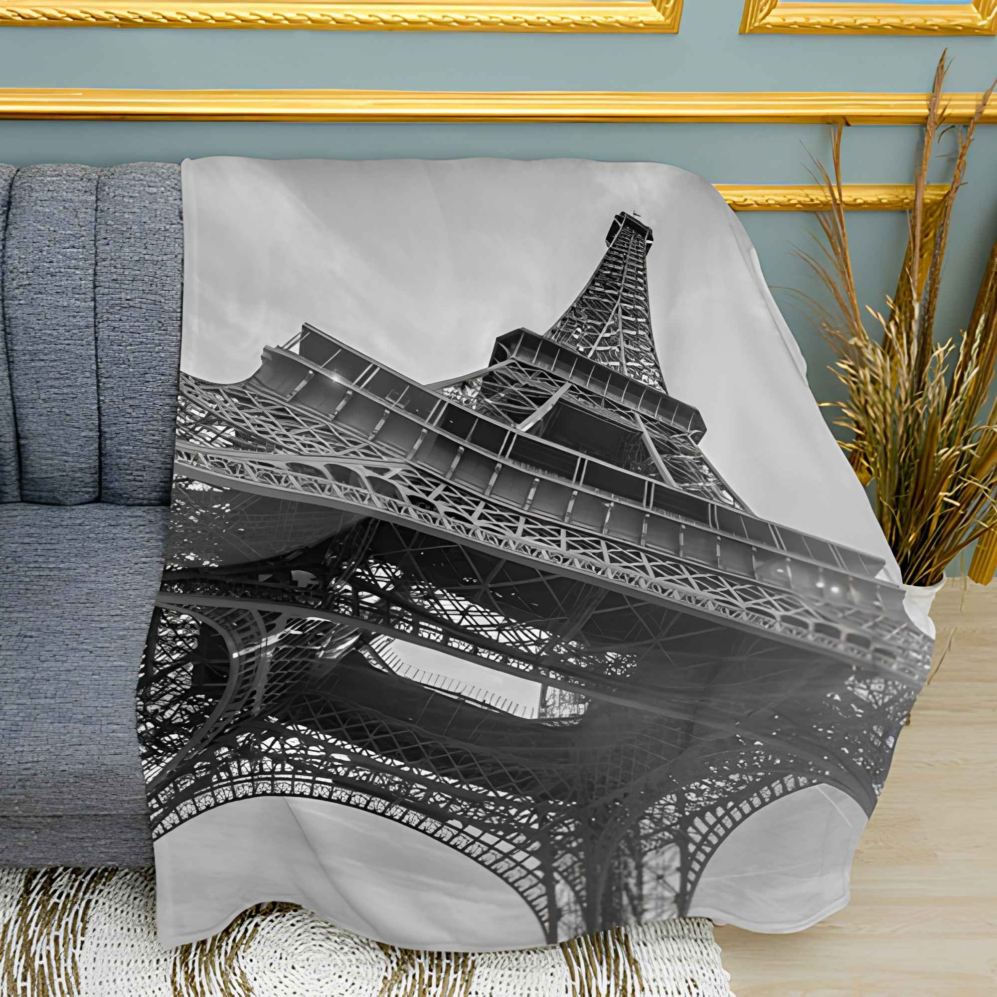 Paris Eiffel Tower Scenic Print Plush Fleece Throw Blanket
