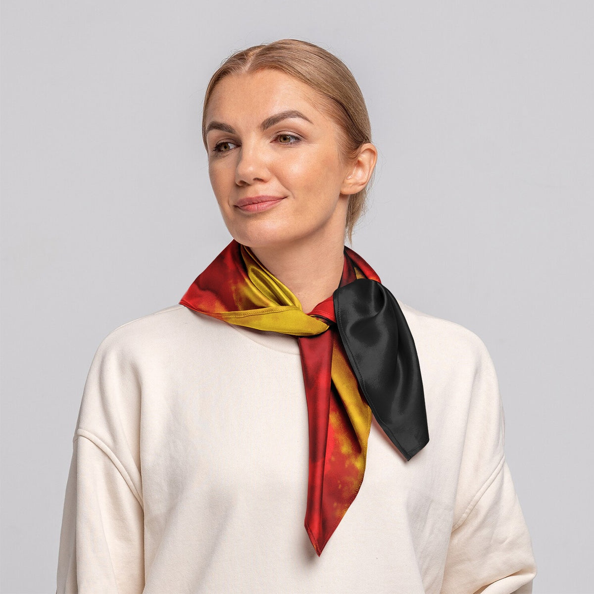 Quadratisches Satin-Halstuch mit deutschem Adler-Motiv